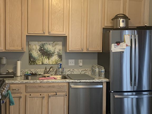 4th image of 2201 Raven Rd Unit 101