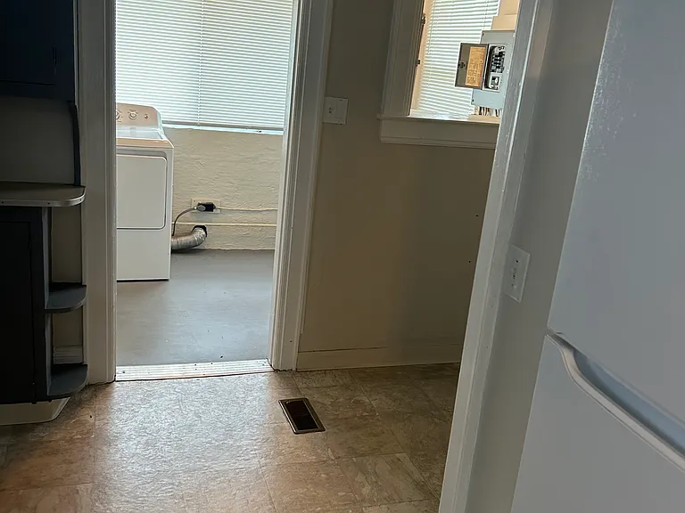 336 2nd Ave — Photo 8