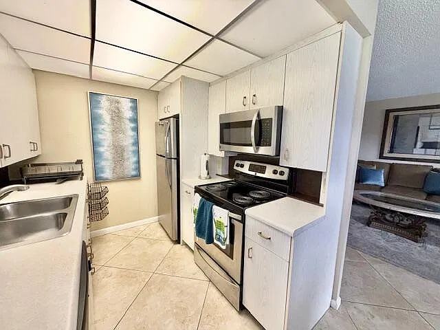 2 bed, 1.5 bath, 880 sqft, $1,550 — Photo 4