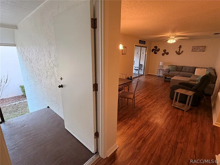 2400 Forest Dr #260 — Photo 16