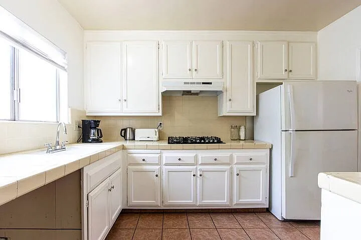 3724 Kelton Ave #4-1 — Photo 8