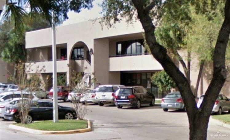 1st image of 110 E Savannah Ave #1