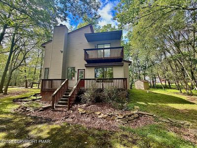 102 Tumbleweed Dr, Effort, PA, 18330