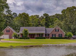 115 Wynndale Lake Rd, Terry, MS 39170