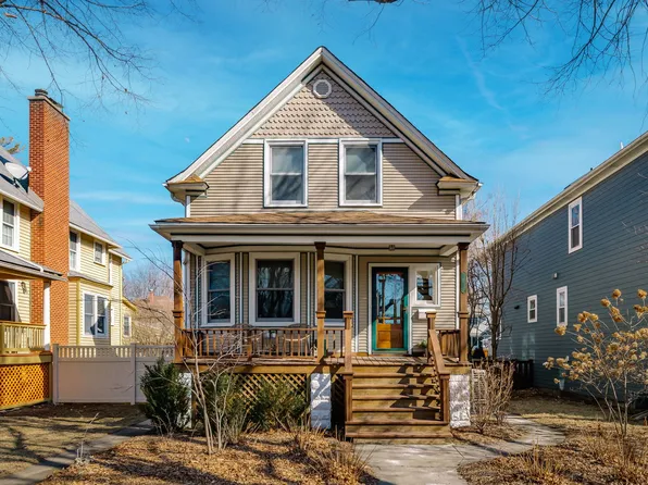 1032 Clinton Ave, Oak Park, IL 60304