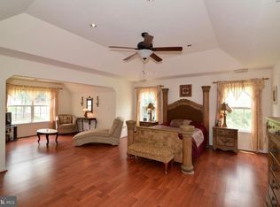 3821 Lacy Blvd #1, Falls Church, VA 22041