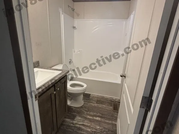 46 SW Mary St, Topeka, KS 66609