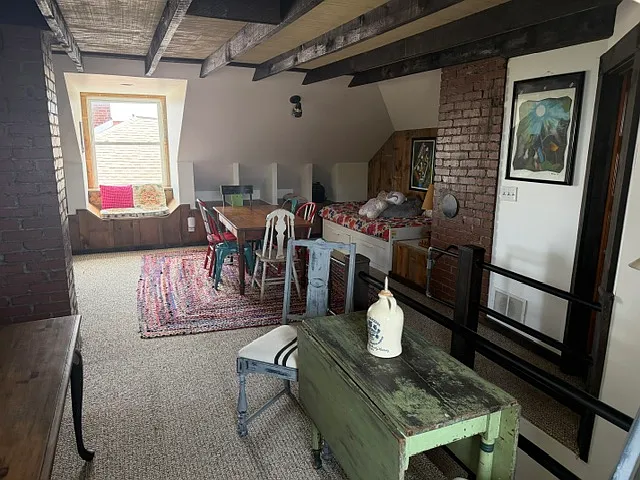 2 bed, 1.5 bath, 2200 sqft, $1,100 — Photo 3