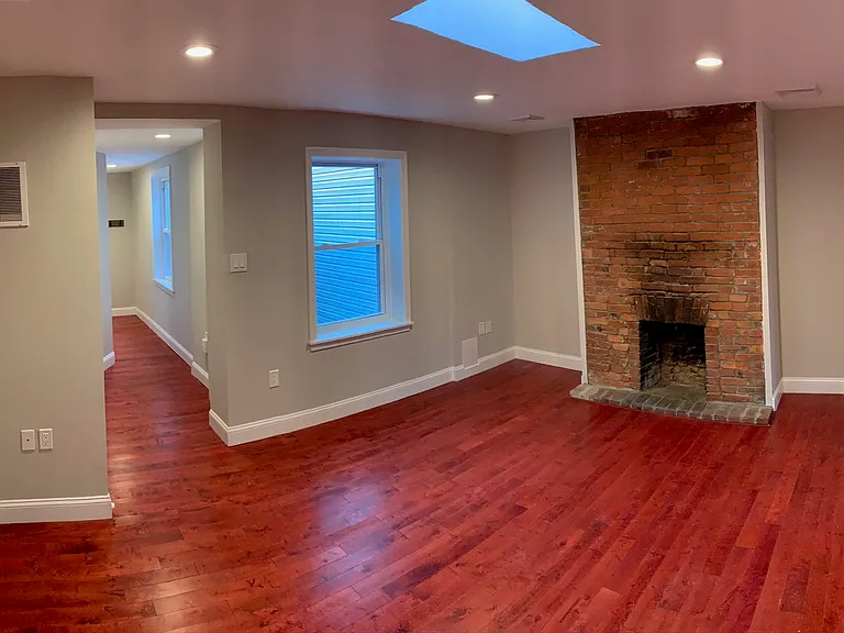 638 Catharine St #3 — Photo 8