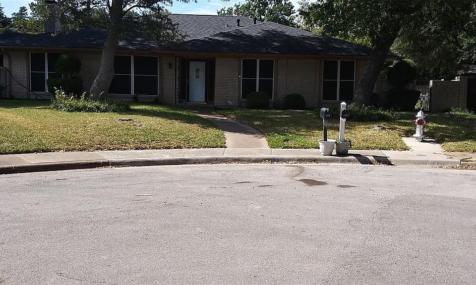 1st image of 1319 Williams Cir