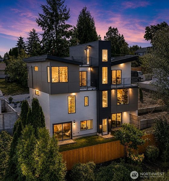 2nd image of 9215 22nd Avenue SW