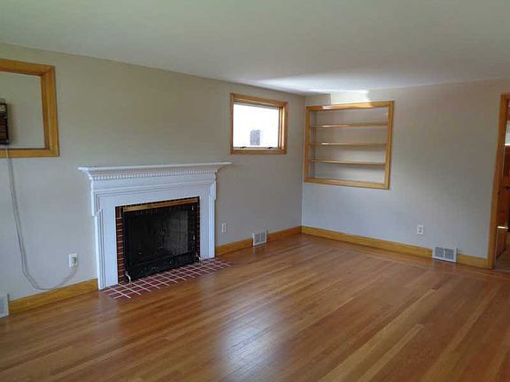 5th image of 173 Lawnacre Dr
