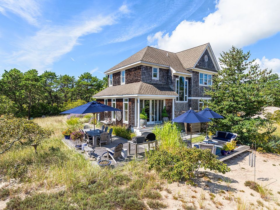 1st image of 17 Sandcastle Ln