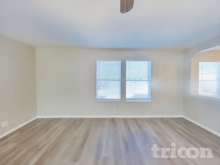219 Birchwood Bay — Photo 3