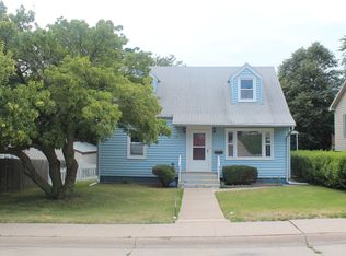 708 W 31st St, Kearney, NE 68845
