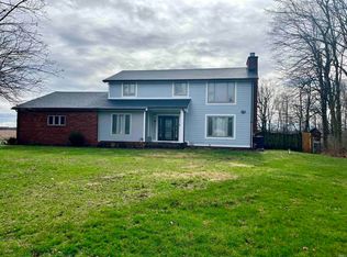 1430 Woodscliff Dr, Anderson, IN 46012