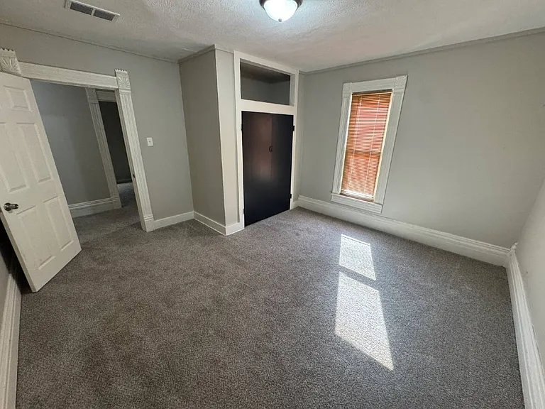 212 Main St — Photo 7