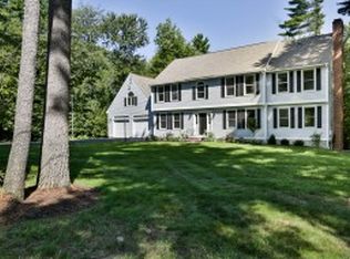 28 County Rd, Bedford, NH 03110