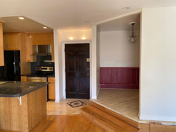 3rd image of 18307 Burbank Blvd Unit 220