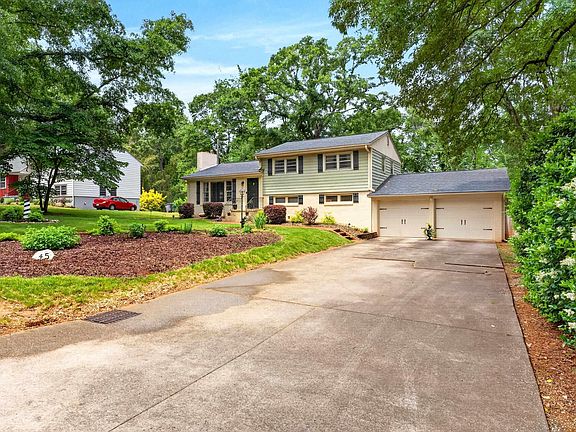3rd image of 45 Ridgeway Dr