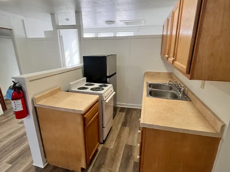 3309 University Ave — Photo 20