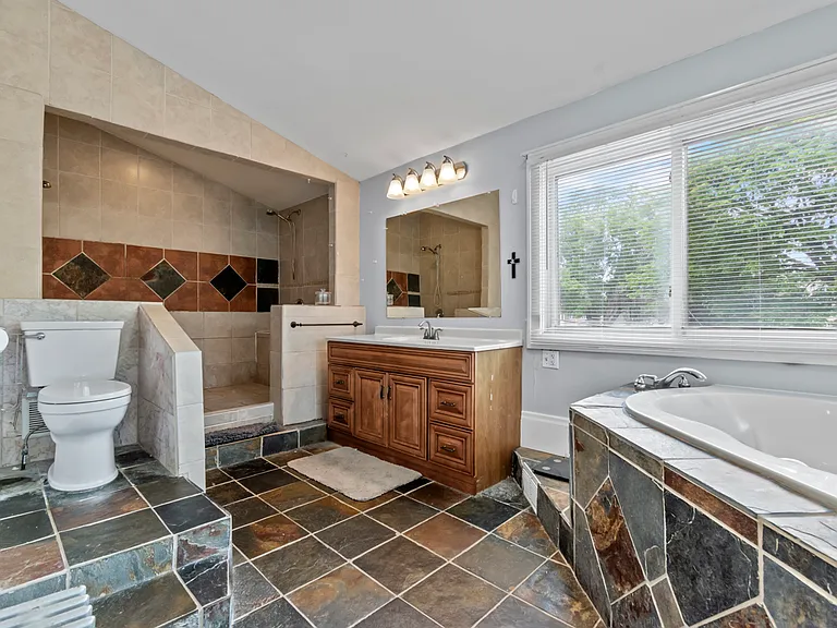 2449 Pillsbury Ave S #3 — Photo 12