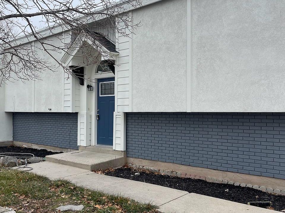1st image of 3927 S Lorna Dr