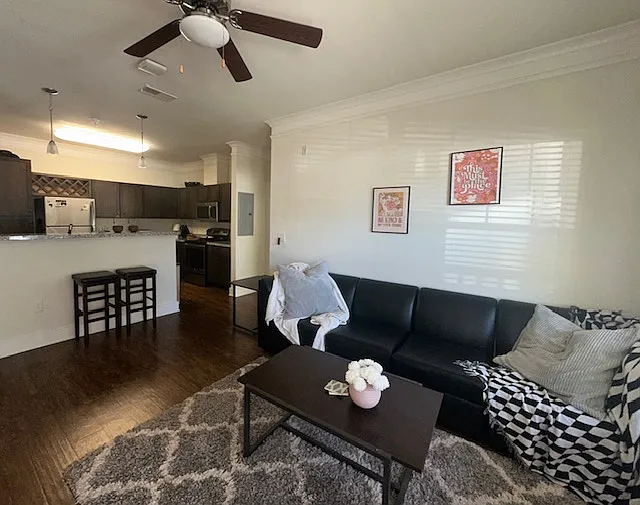 690 SW Sagebrush Dr #17102 — Photo 2