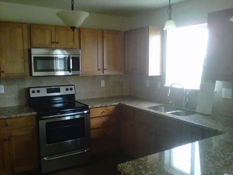368 Saratoga Way — Photo 5