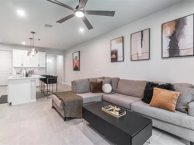 8518 Primrose Willow Pl — Photo 15