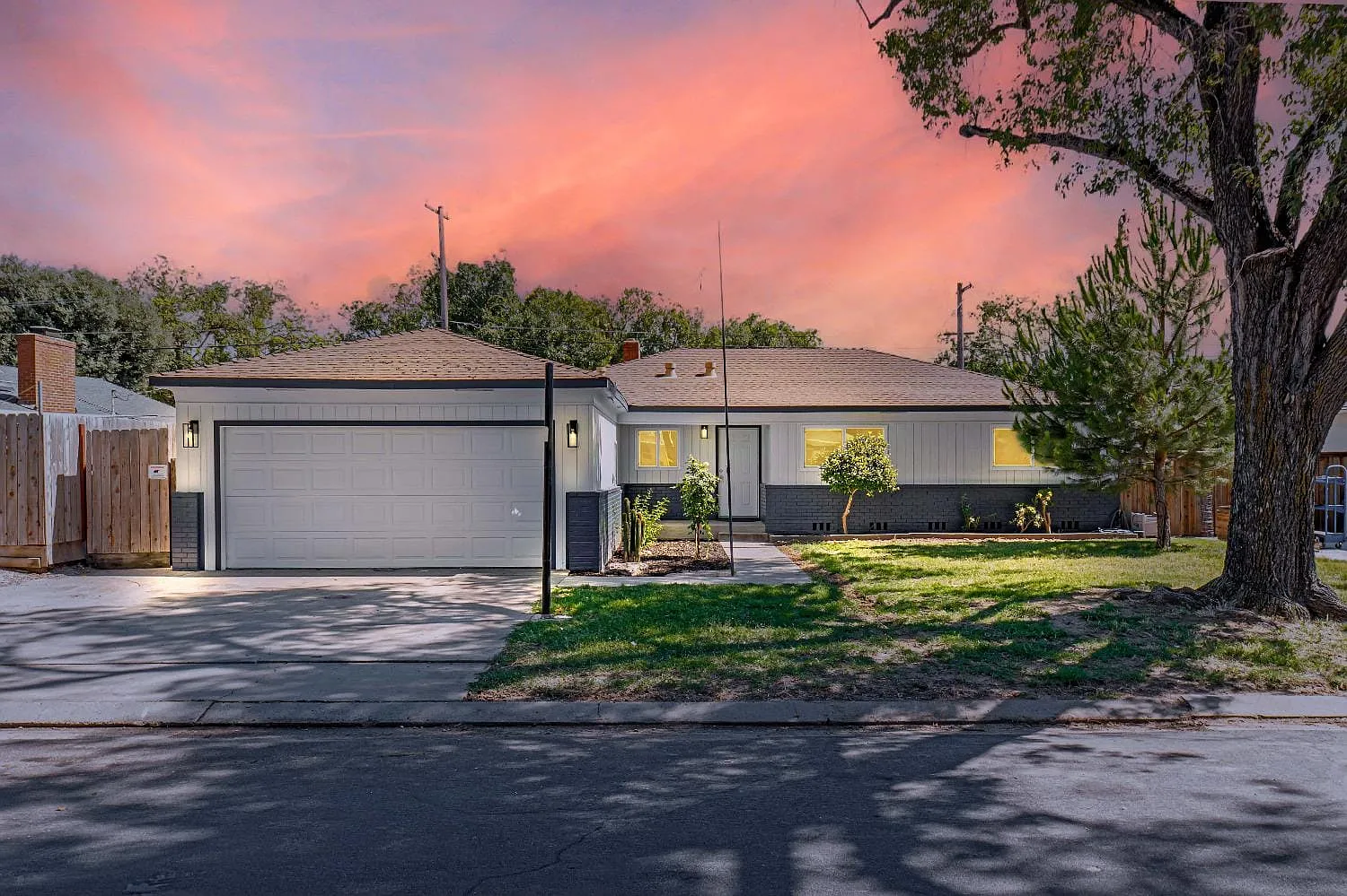 1606 Ashwood Dr photo 1