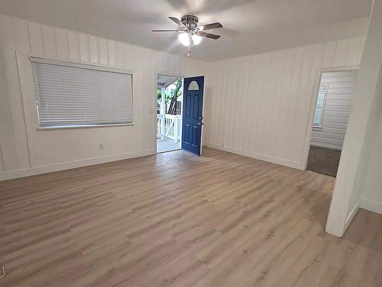 4072 Flower St — Photo 4