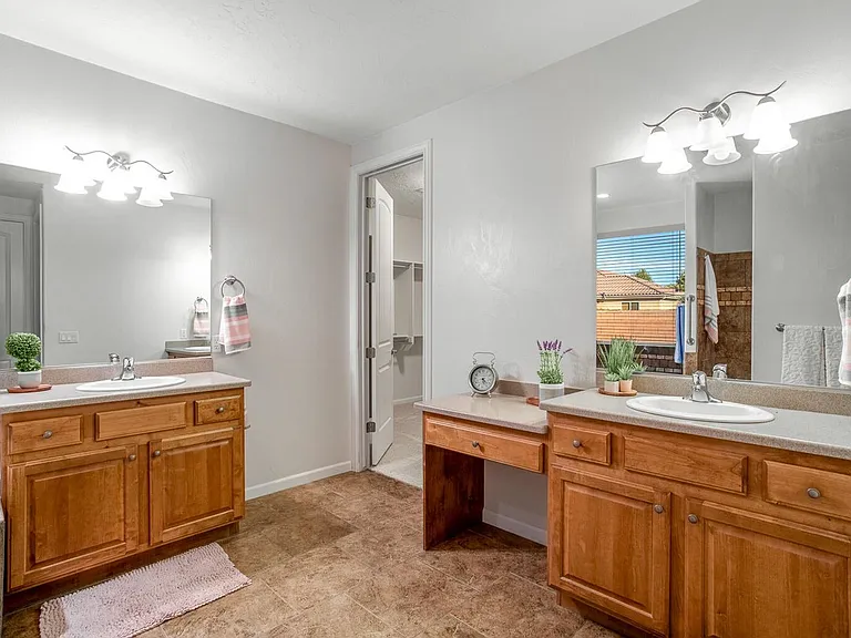 1788 S 140 W — Photo 15