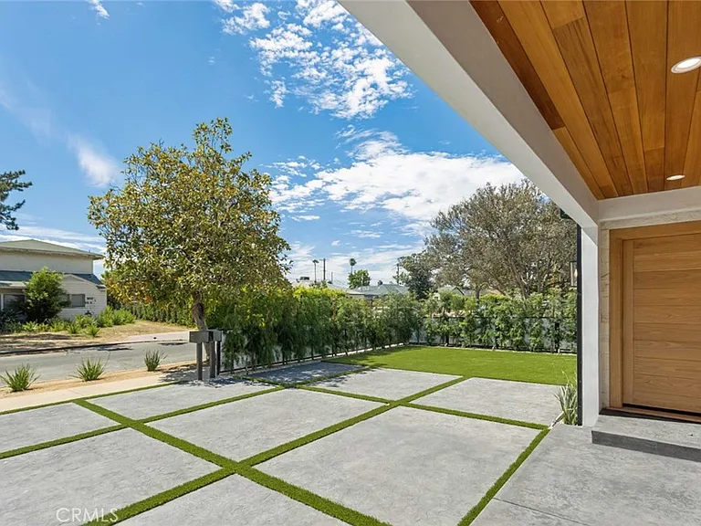 6300 Teesdale Ave — Photo 30