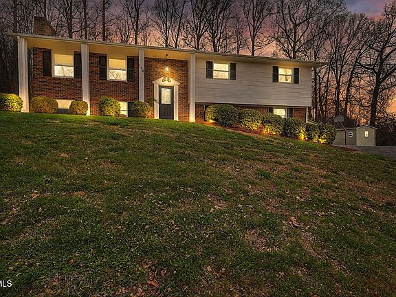 2nd image of 148 Whitehills Rd