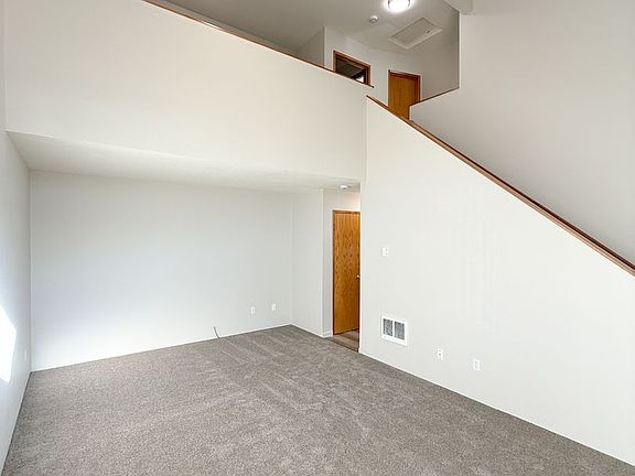 4th image of 5780-5782 Glenridge Way #5784