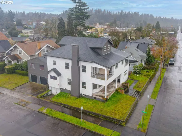 824 Center St, Oregon City, OR 97045