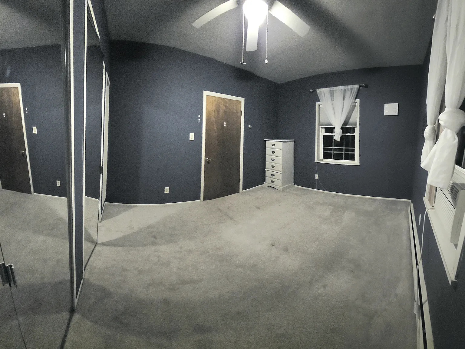 3 bed, 1.5 bath, 1079 sqft, $3,000 — Photo 4