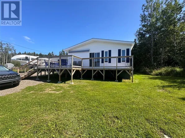 34 Main St, Glenwood, NL A0G 2K0