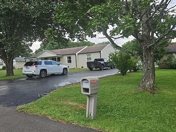 2nd image of 2916 Mere Dr