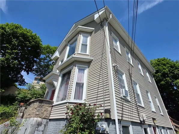 216 Maplewood Ave, Cranston, RI 02920