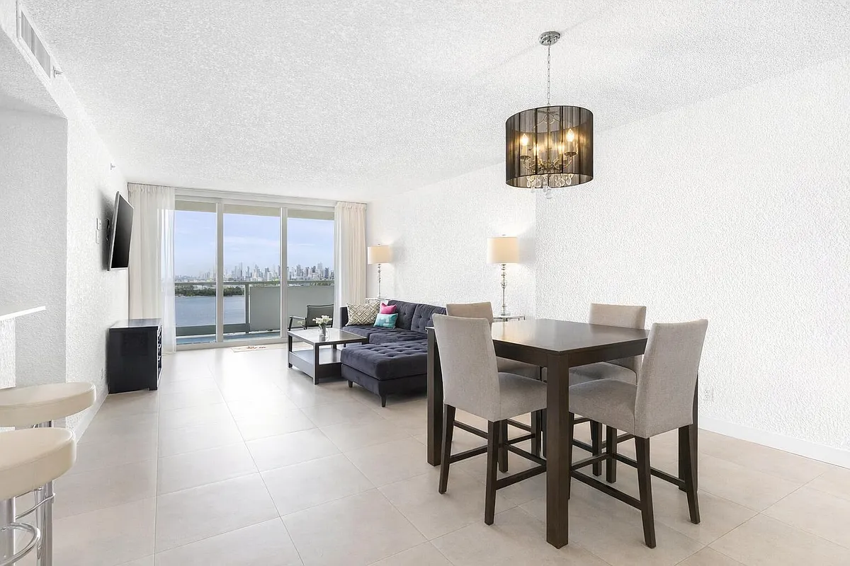 Photo 2 of 24 - 1500 Bay Rd #1122S - Miami Beach, FL Building Photo - 1500 Bay Rd #1122S