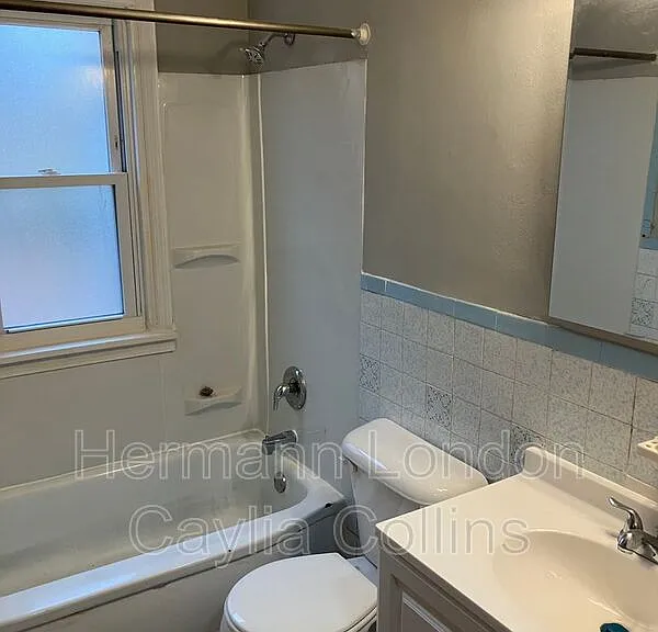 360 S Harvey Ave — Photo 6