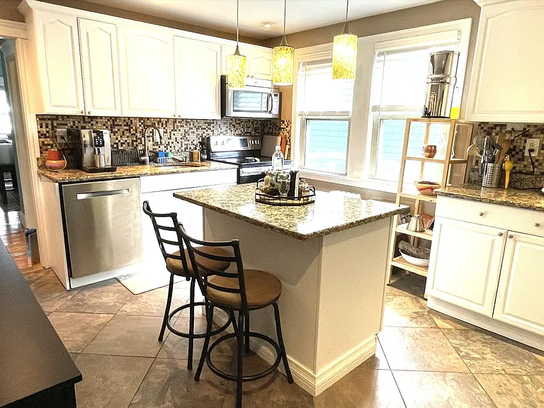 22 Fairfax St #1 — Photo 17