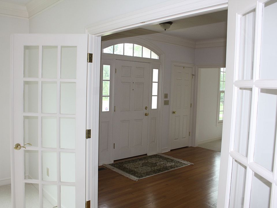 2 story Foyer