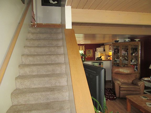4th image of 436 Normandie Ln