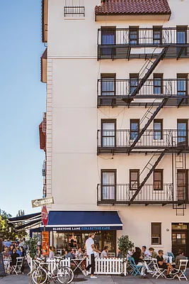 Rented by Sky Management | media 32