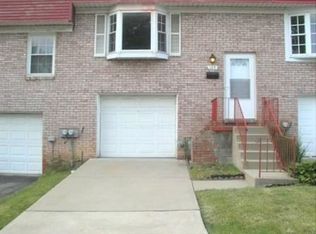 123 Hunting Creek Rd, Canonsburg, PA 15317