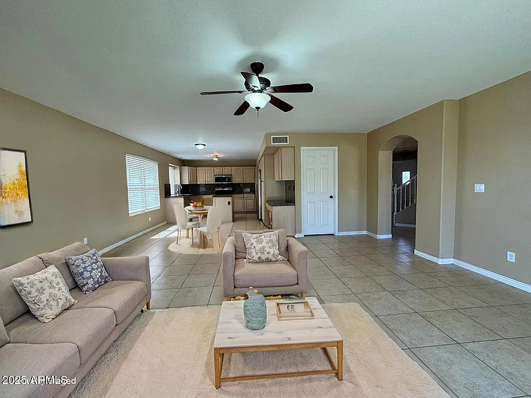 15453 S 44th Pl — Photo 4