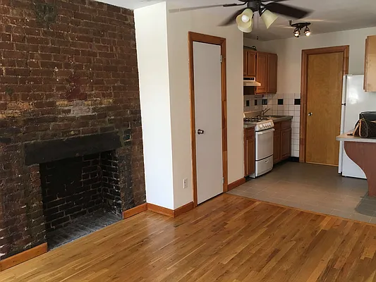Rented by Peter Meskouris LREB | media 11